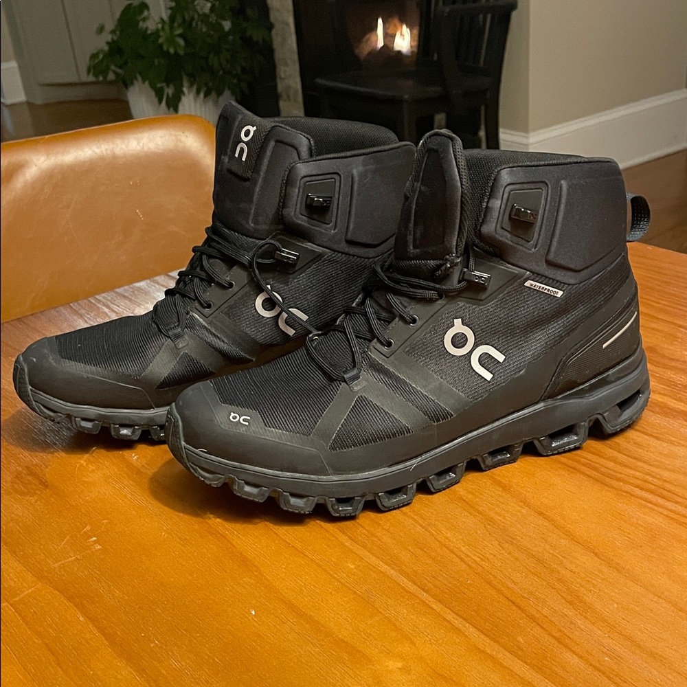 On Running Men's Black Athletic Shoes